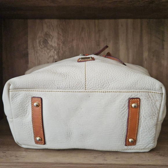 Dooney & Bourke Cream Pebbled Leather Brown Trim Shoulder Bag - Picture 5 of 13